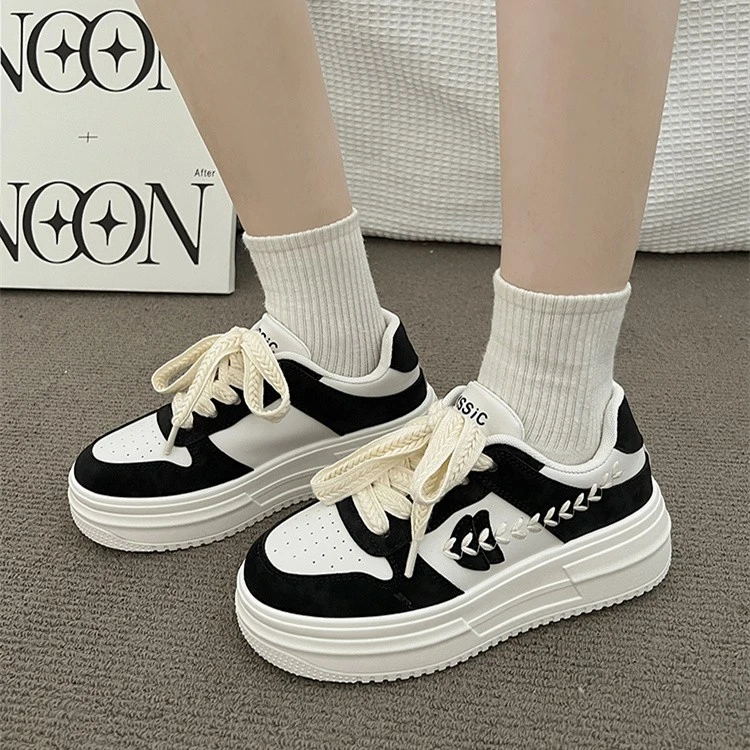 SAGGYKK/闪瑶2025新款春季休闲ins秋季休闲板鞋平跟小白鞋运动