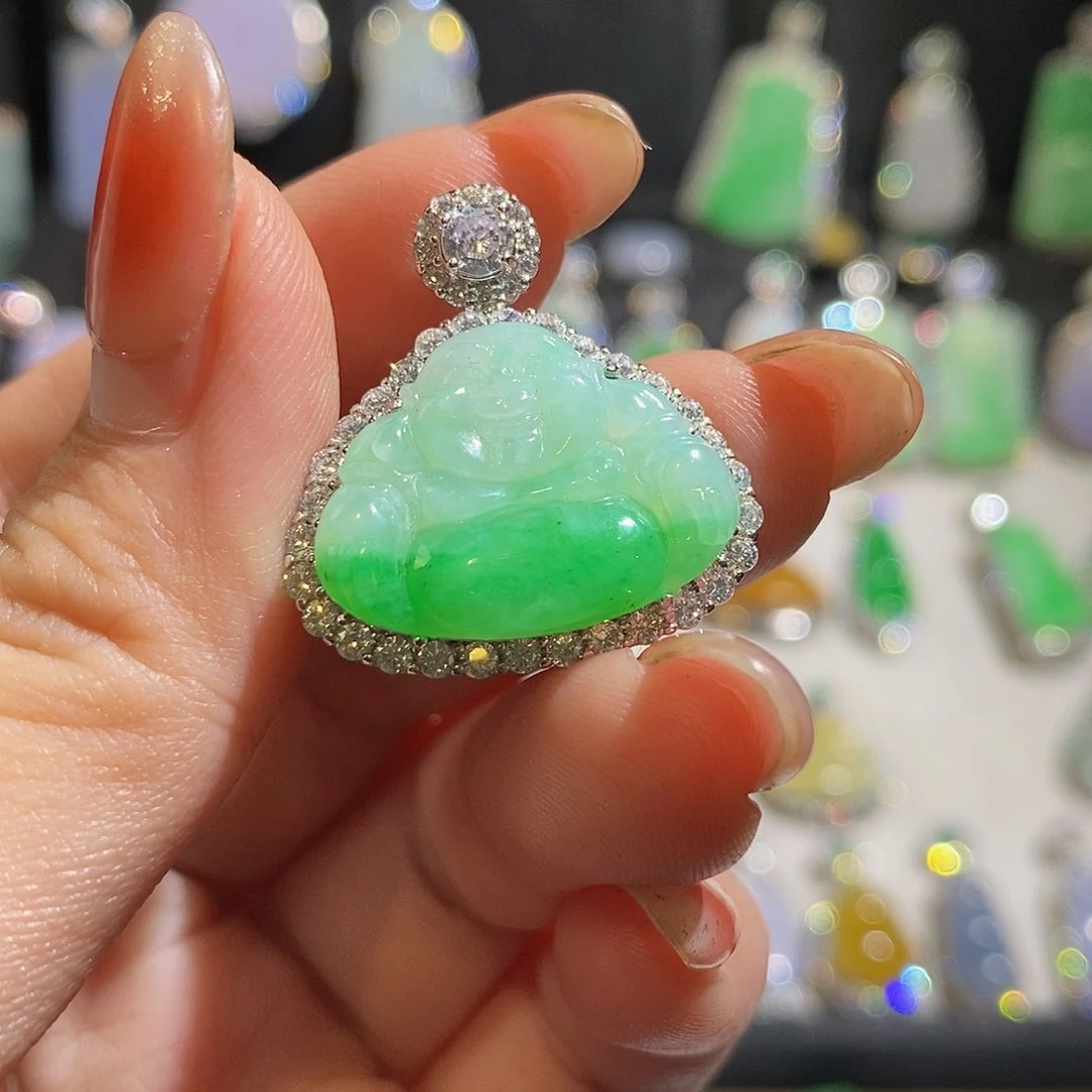 翡翠颈饰银S925镶嵌天然翡翠