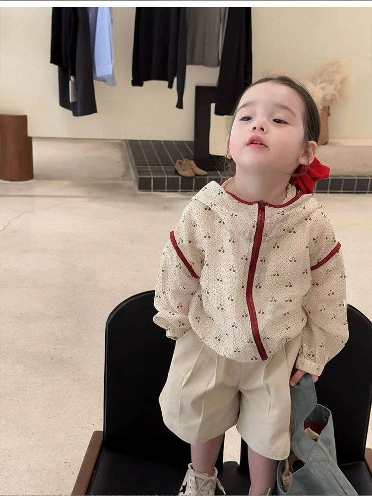 女童外套2025夏季新款韩系宝宝洋气印花连帽防晒服薄款开衫