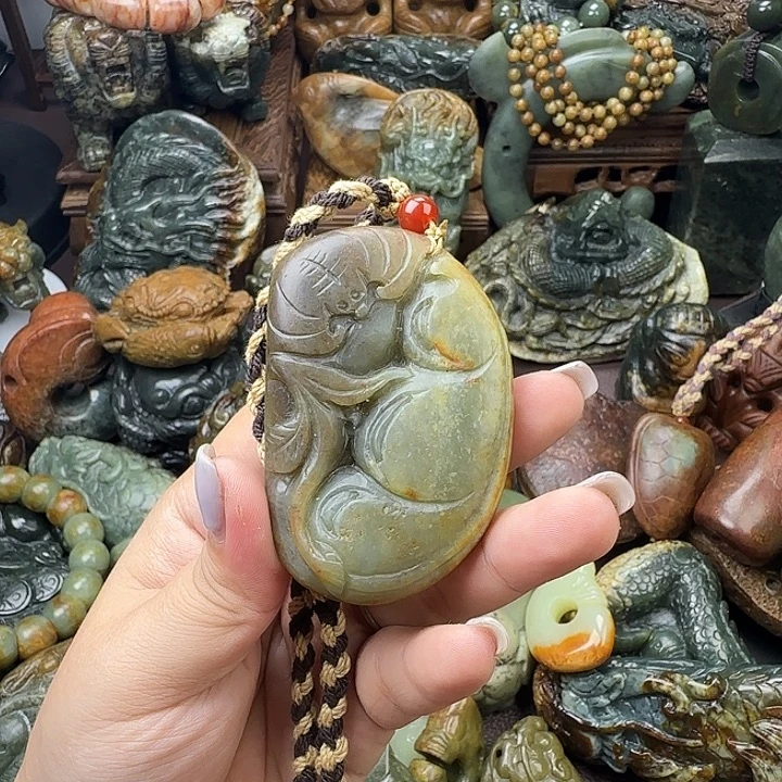 透闪石质玉未镶嵌珠宝奇石