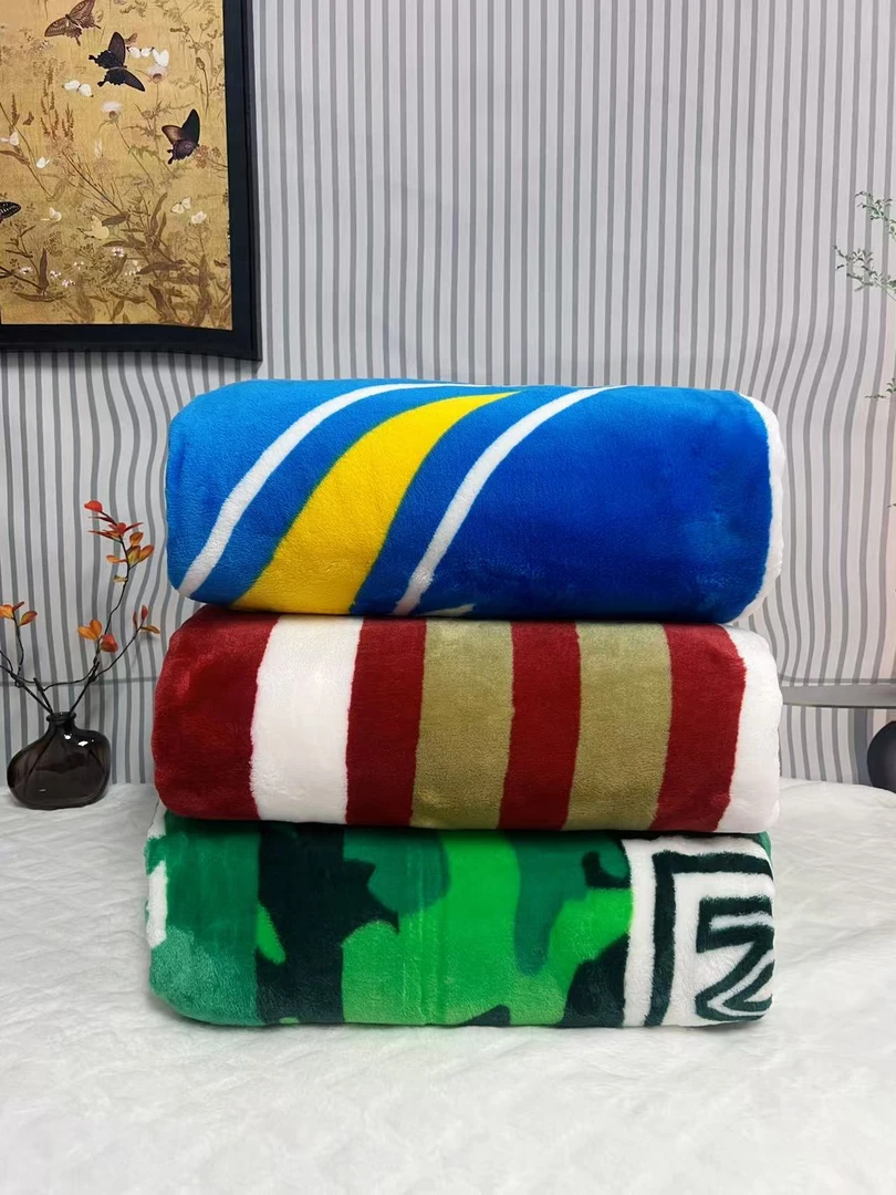 【新号福利】】福利外贸订单.宝宝绒包边.盖被.颜色花型随机午休毯.