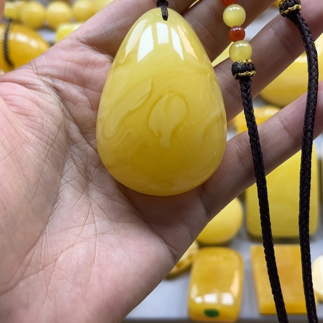 蜜蜡珠宝奇石未镶嵌