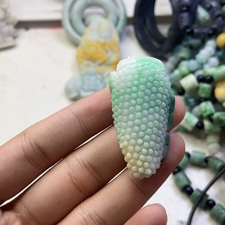 定制翡翠未镶嵌天然翡翠