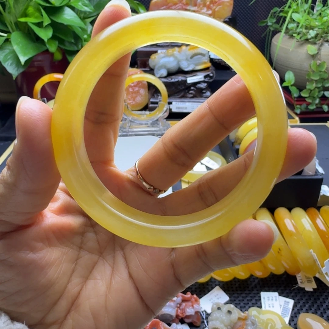 石英质玉（黄龙玉）未镶嵌手镯