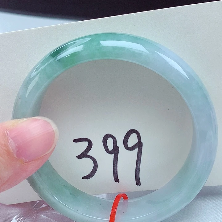 翡翠未镶嵌手镯翡翠