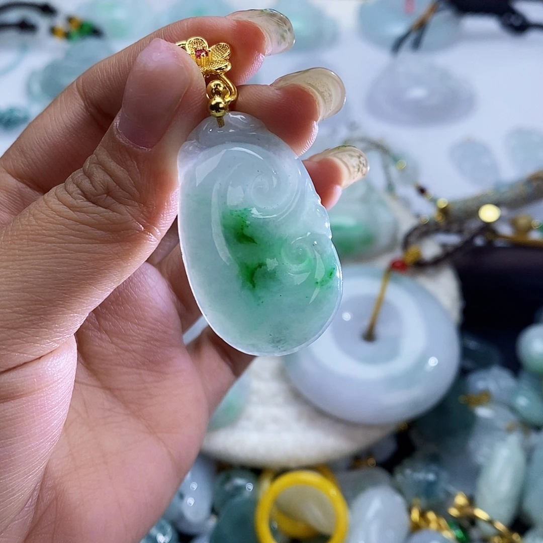 翡翠未镶嵌颈饰2440