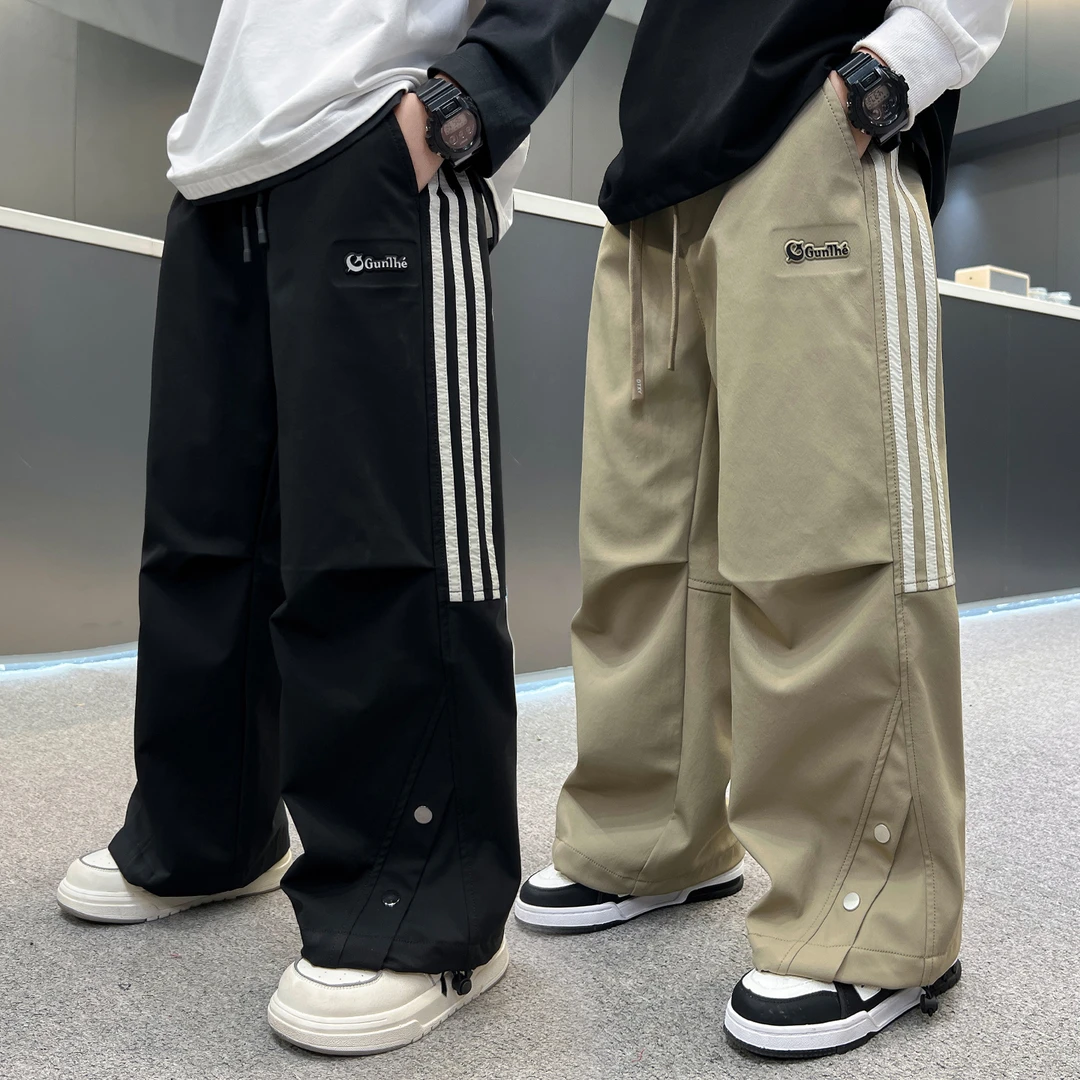 男童工装裤春秋季2025新款宽松阔腿侧边条纹纽扣中大童休闲长裤子