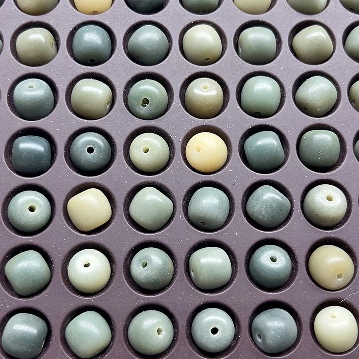 白玉菩提吊坠微瑕10/9阴皮桶100颗