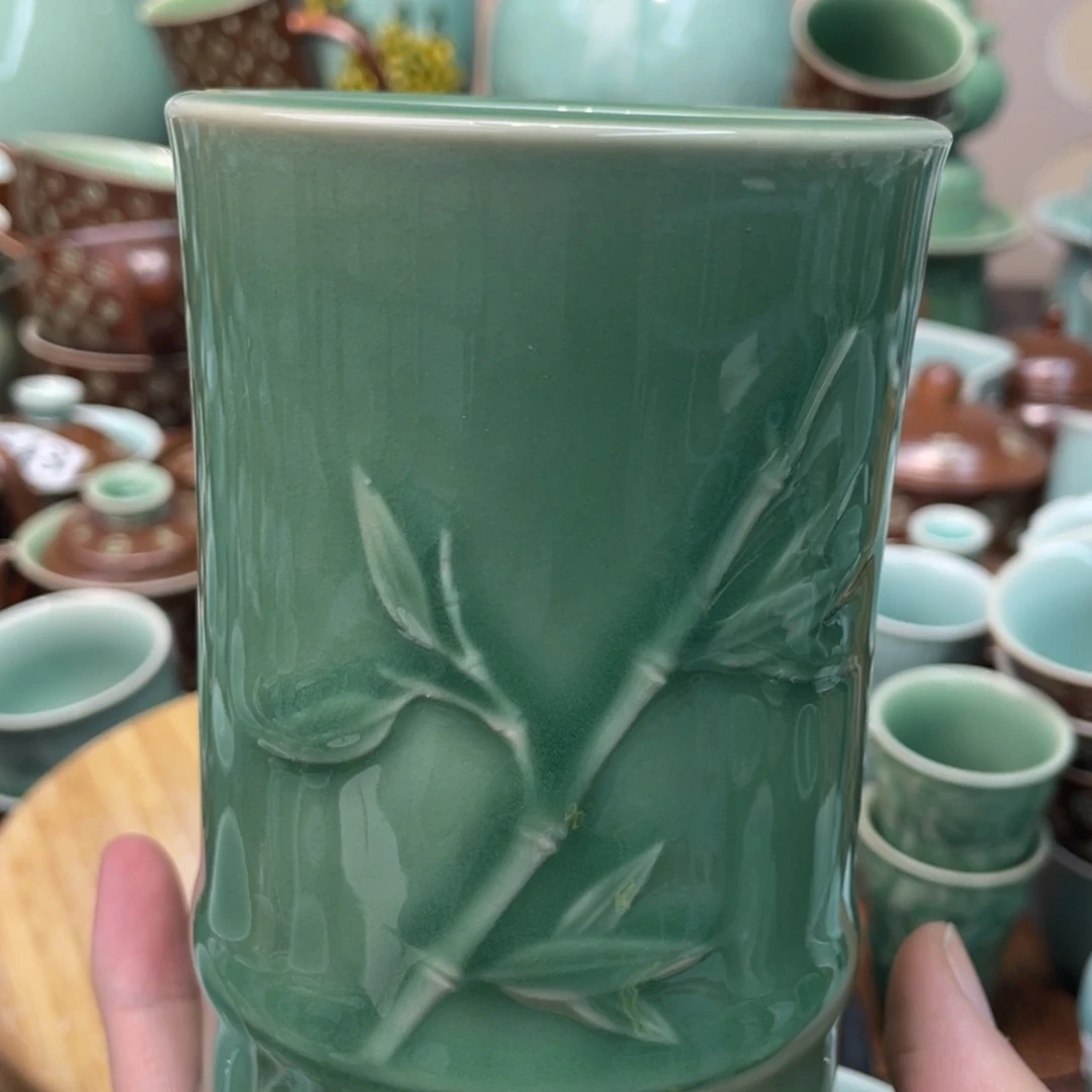 福利福利 福利福利 笔筒