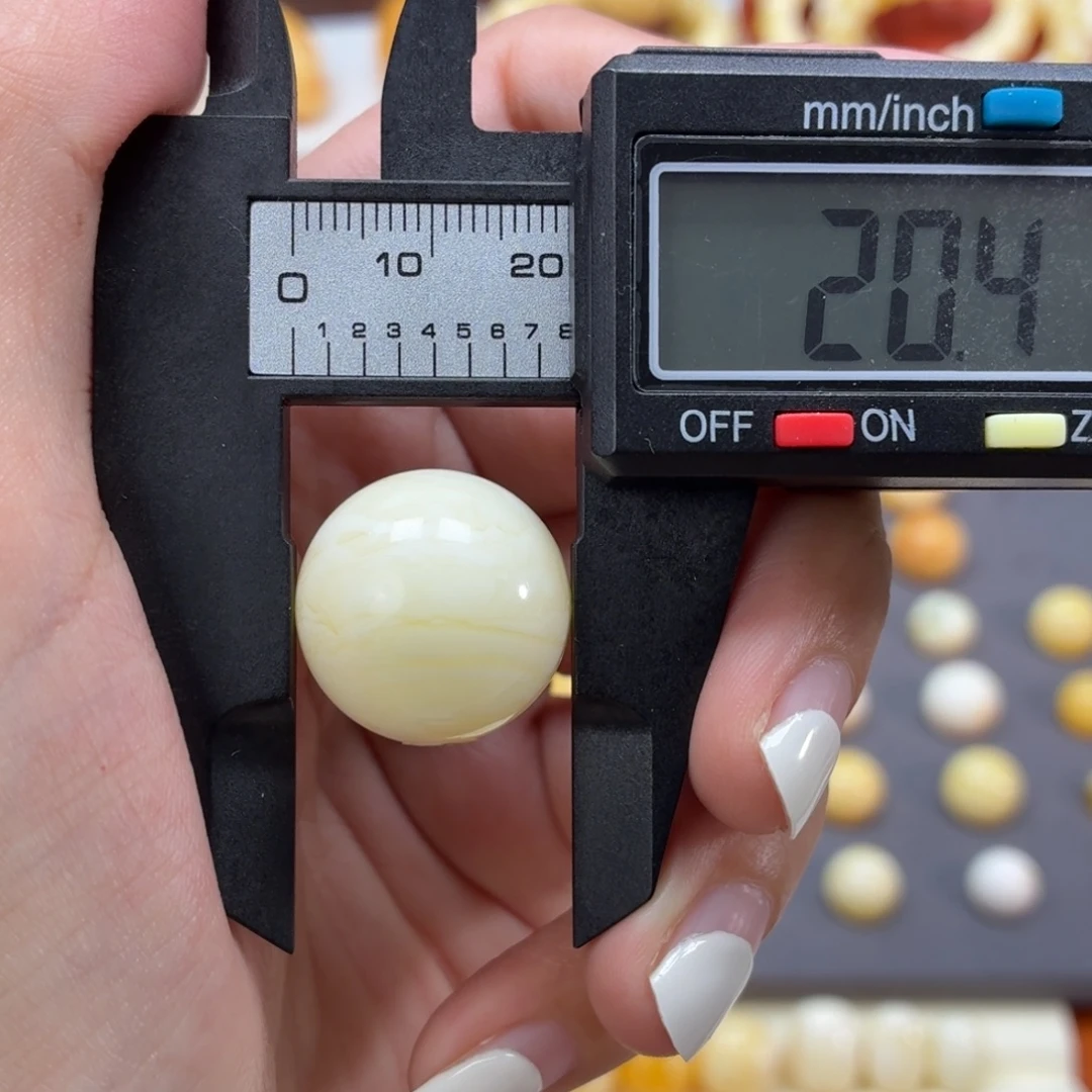 琥珀未镶嵌裸石微瑕福利20.4mm