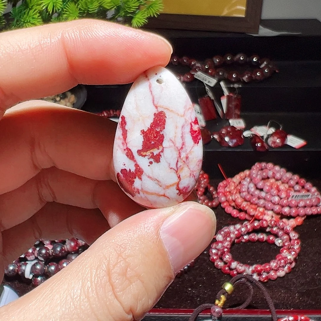 天然辰砂纯天然吊坠