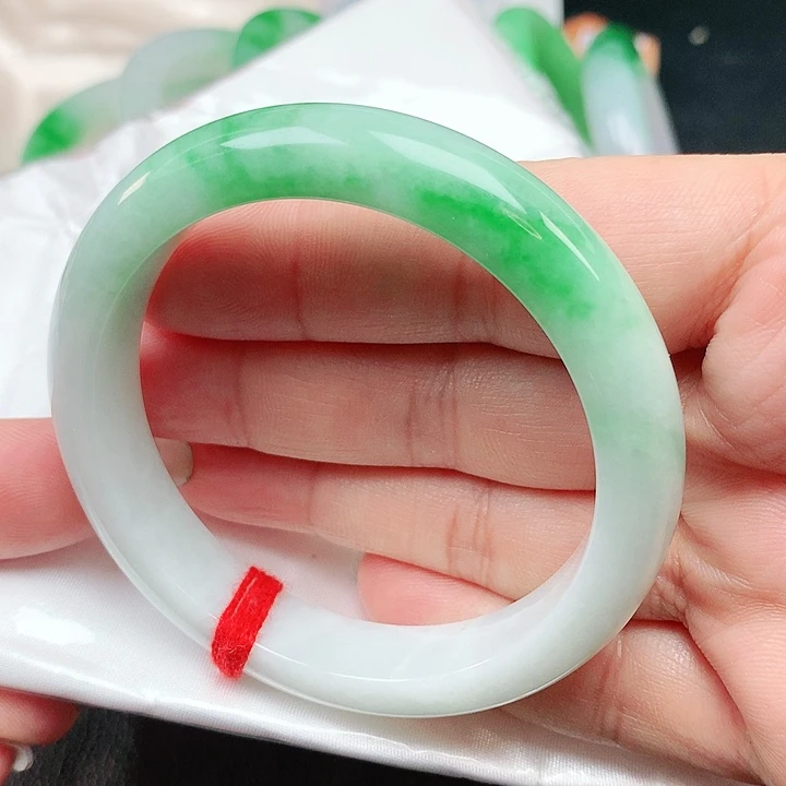 翡翠手镯未镶嵌正圈2507