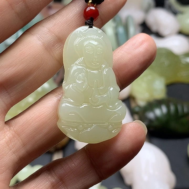 和田玉（青白玉）未镶嵌颈饰