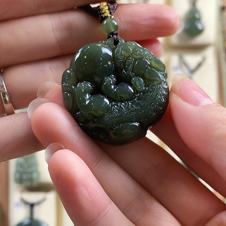 颈饰未镶嵌和田玉大***我