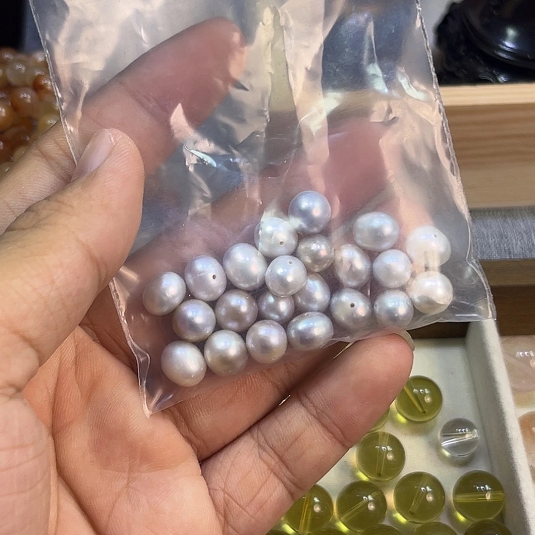 水晶未镶嵌颈饰zz