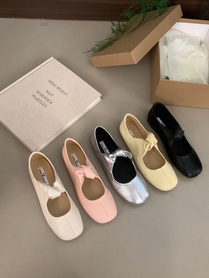 L B606 韩版新款小众设计感舒适浅口复古蝴蝶结方头舒适软糯单鞋