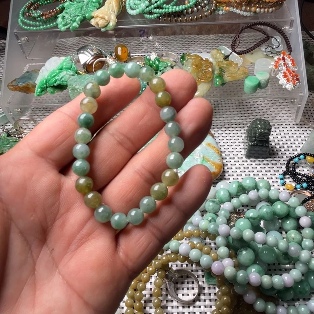 翡翠颈饰未镶嵌翡翠