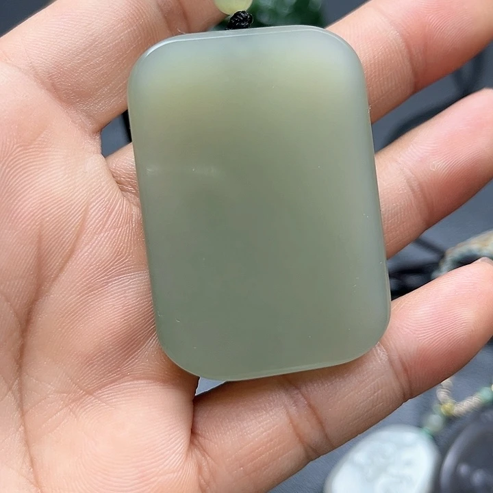 【闪购商品】颈饰未镶嵌和田玉