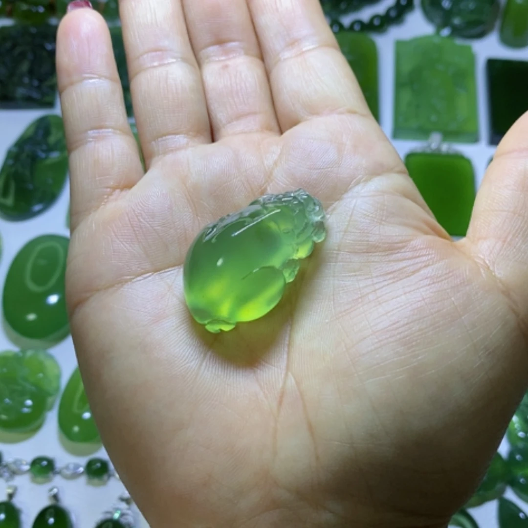 【闪购商品】蛇纹石玉颈饰未镶嵌