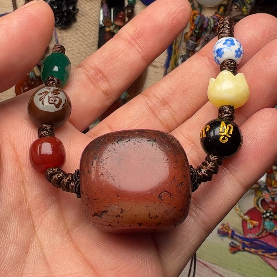 玛瑙/玉髓颈饰未镶嵌