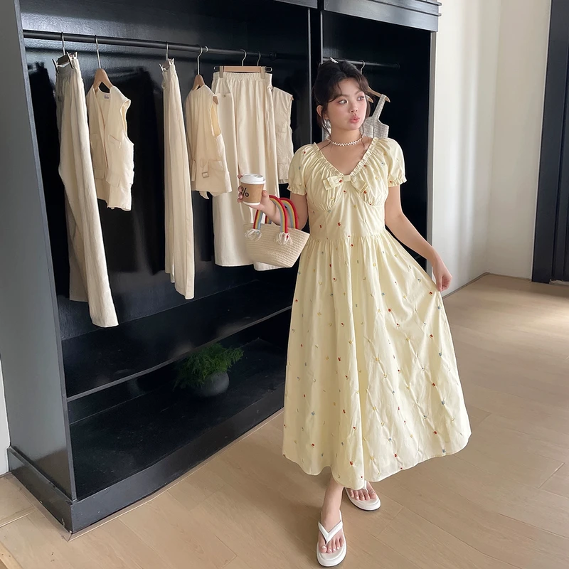 夏装女装2025新款法式复古绣花连衣裙大码胖mm超好看独特漂亮裙子