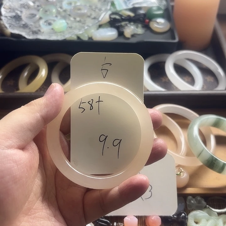 石英质玉未镶嵌手镯5
