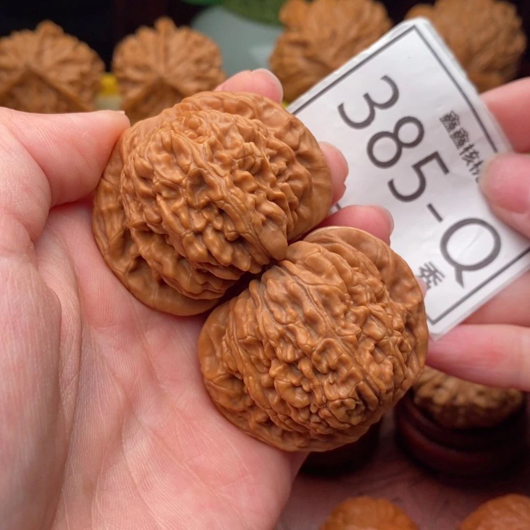 文玩核桃把件汉高楼45