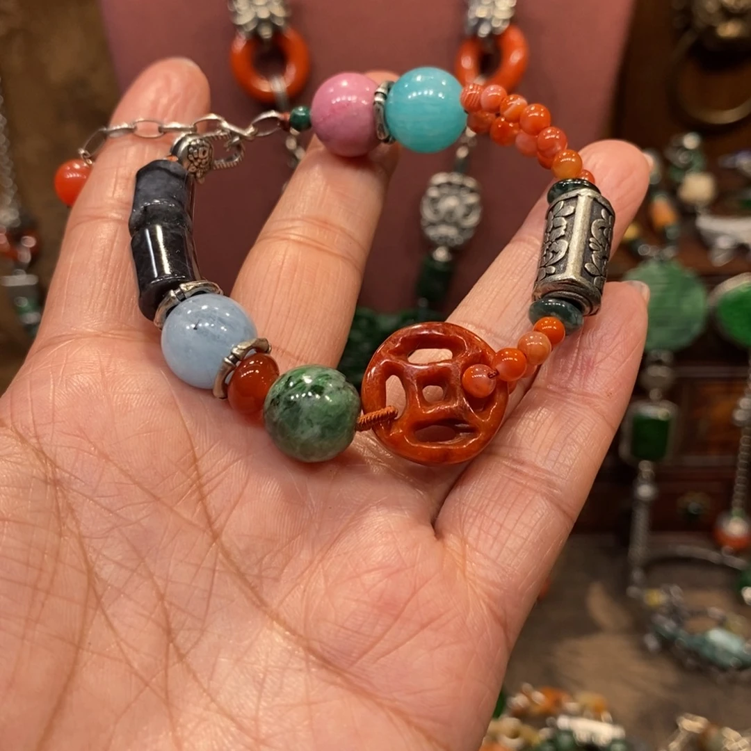 翡翠吊坠(赠链)未镶嵌