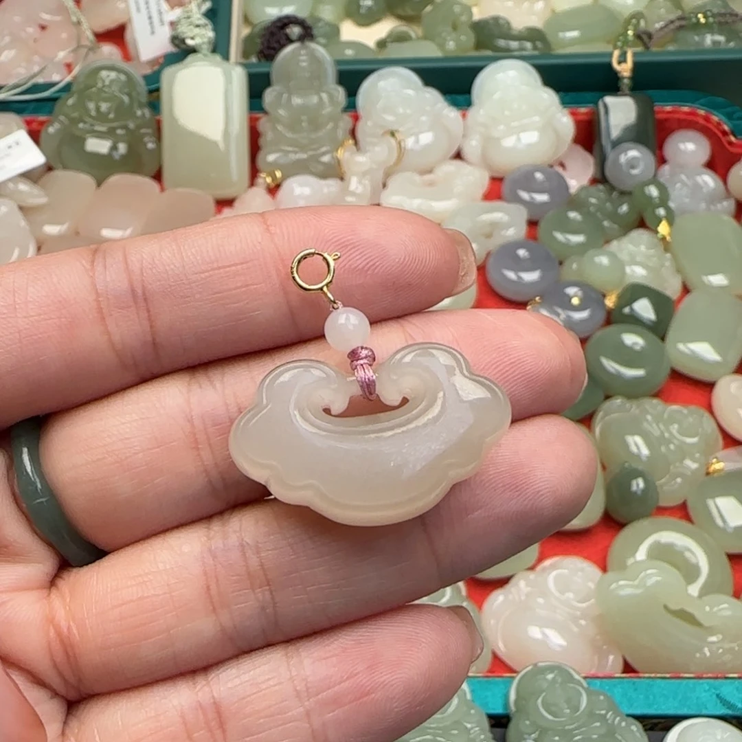 和田玉颈饰未镶嵌D***姨