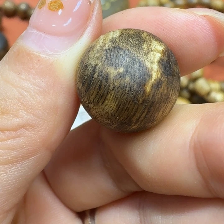 大叶紫檀（黑酸枝木类）