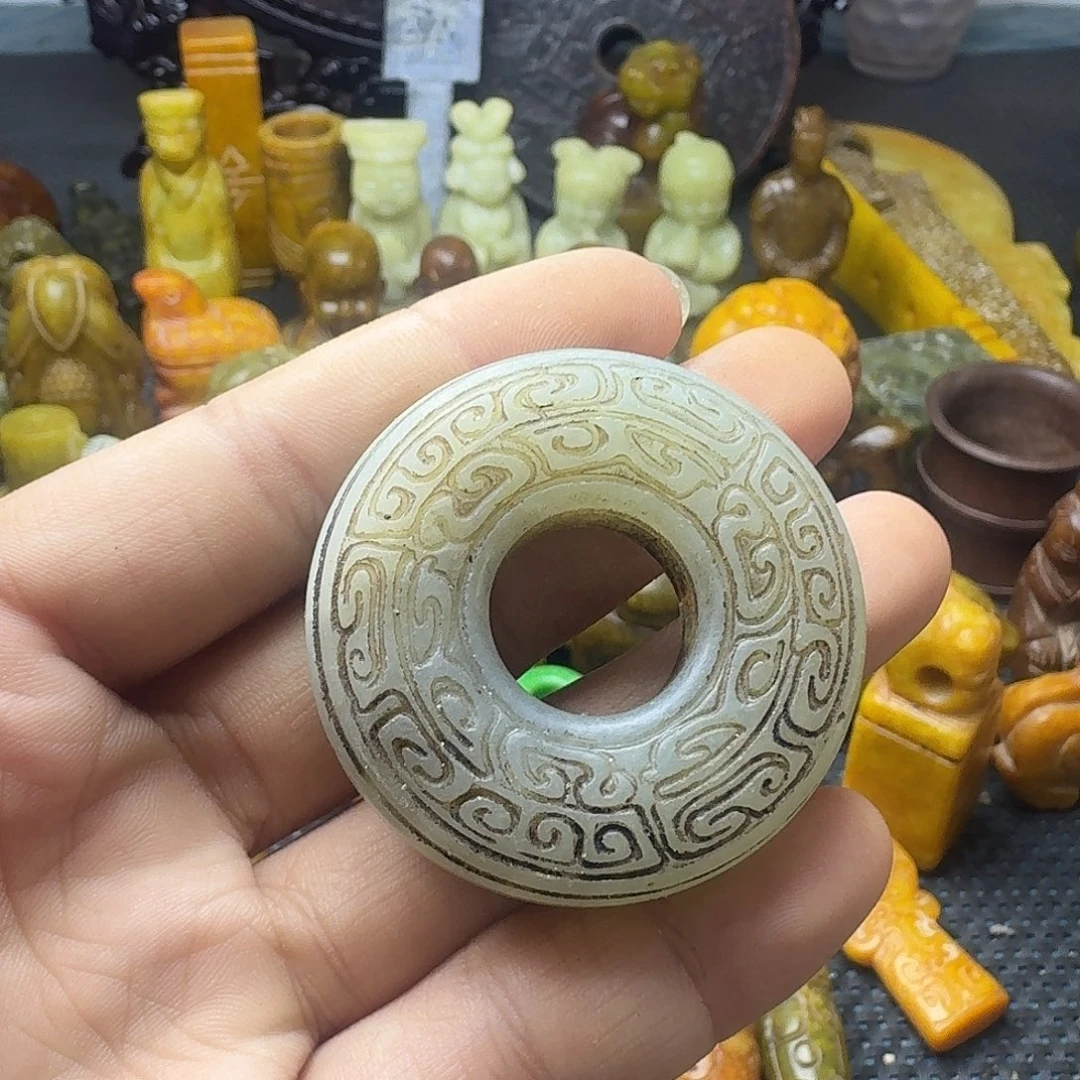 白玉菩提吊坠。。。