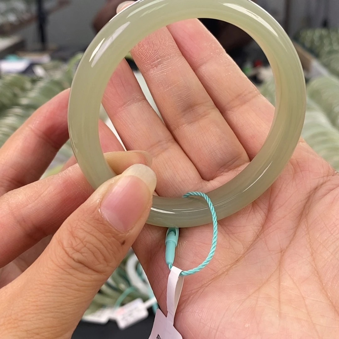 和田玉和田玉手镯54未镶嵌