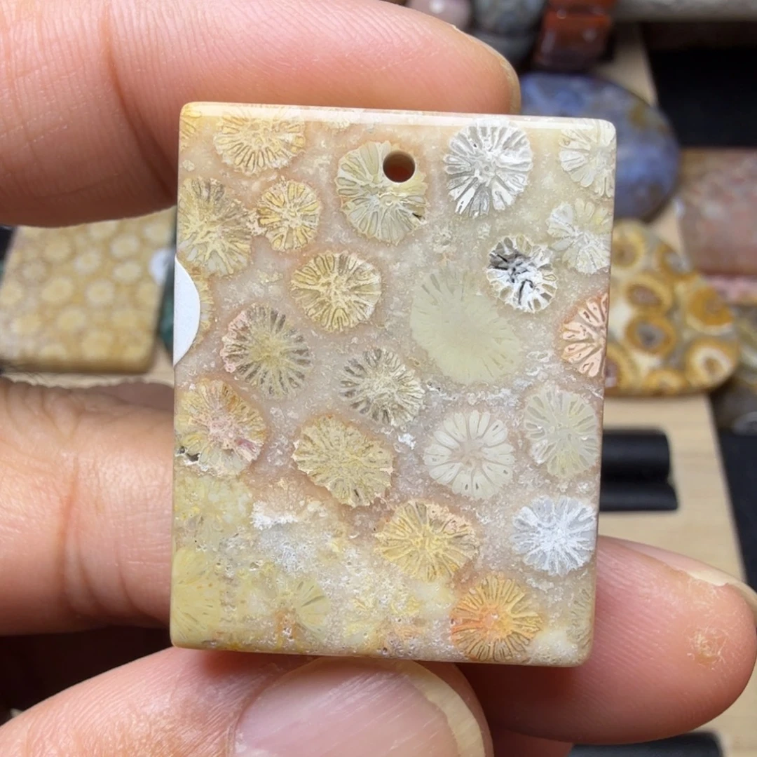 硅化玉未镶嵌纯天然色有机玉石保真色无珠无绳不退换