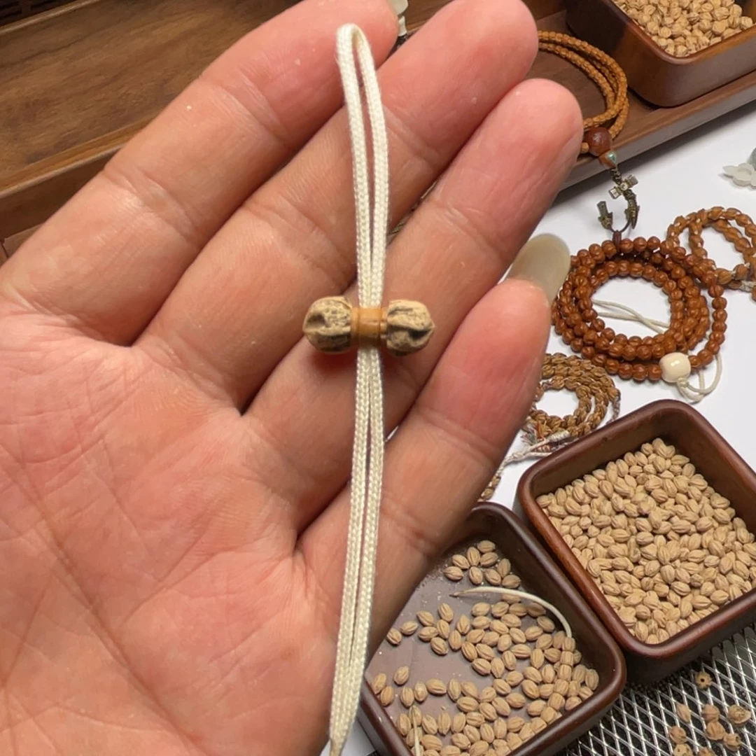 吊坠柏香籽/百香籽百香籽贝云