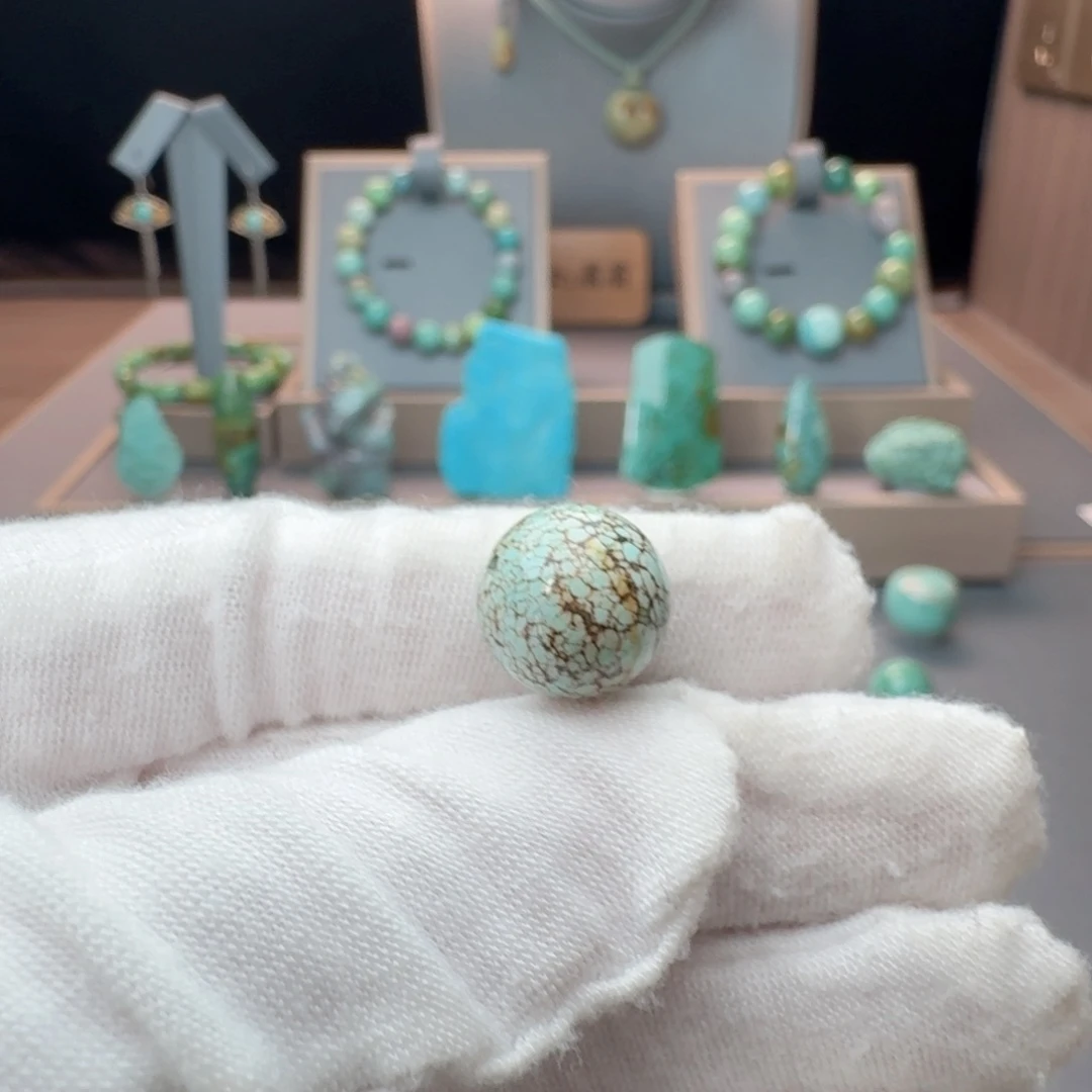 绿松石未镶嵌颈饰