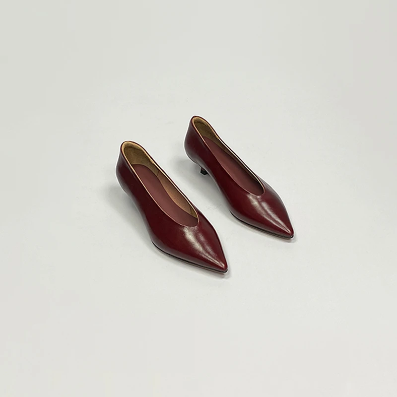 【跟高3.5CM】胎牛皮气质尖头单鞋女猫跟通勤职业低跟真皮奶奶鞋