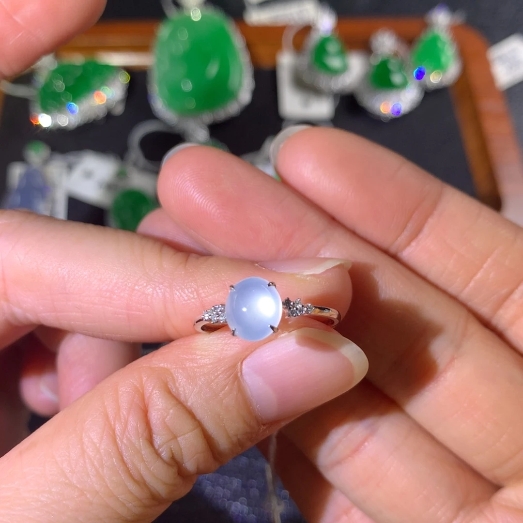 翡翠18K金镶嵌戒指翡翠