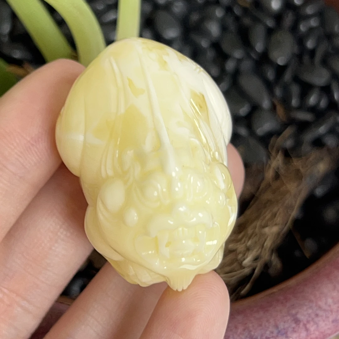 天然原矿无优化无烤色无补胶无煮蜜无辐照蜜蜡吊坠（二八）