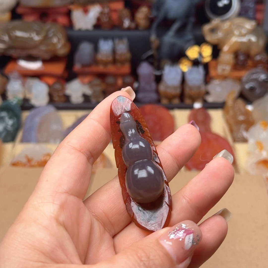 玛瑙/玉髓颈饰合金