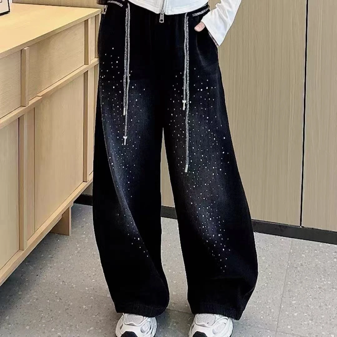 2025新款曳步舞时尚烫钻牛仔裤街舞爵士舞嘻哈宽松亮晶晶弯刀裤潮