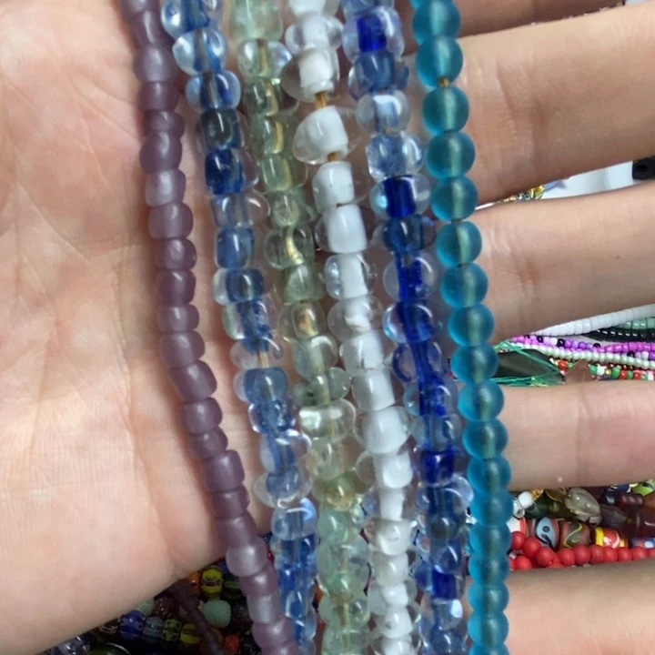 颈饰琉璃三角夹心隔片 合浦