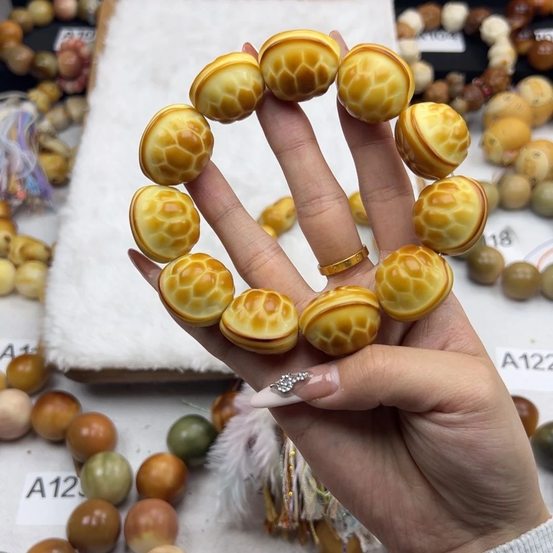 白玉菩提吊坠富****?通货