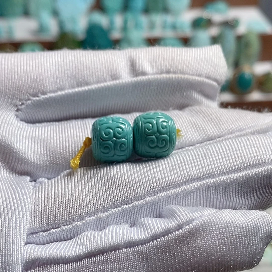 绿松石未镶嵌珠宝奇石