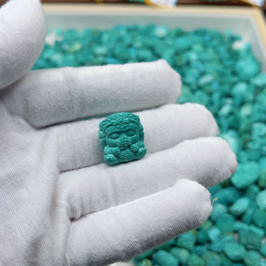 绿松石未镶嵌挂件