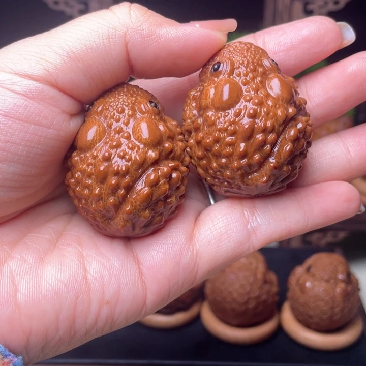 吊坠橄榄核金蟾手球3.5