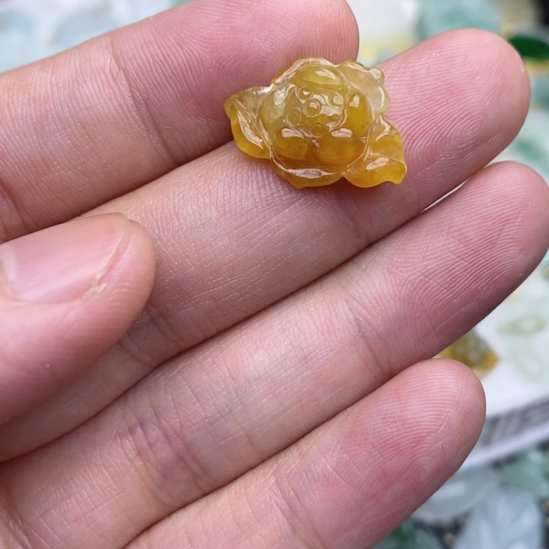 翡翠未镶嵌吊坠(不含链)莲花