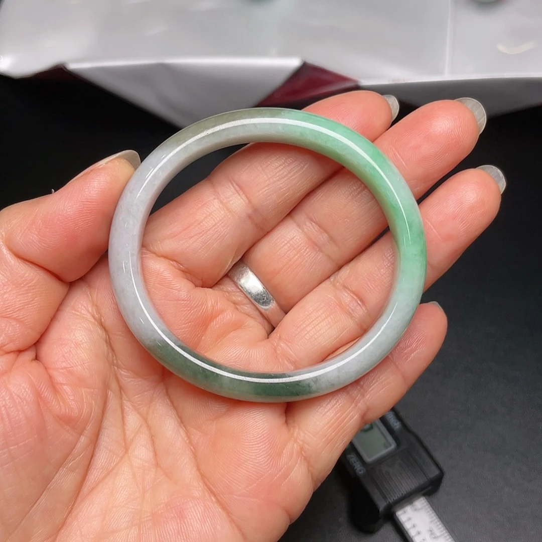 翡翠未镶嵌手镯缅甸天然翡翠手镯