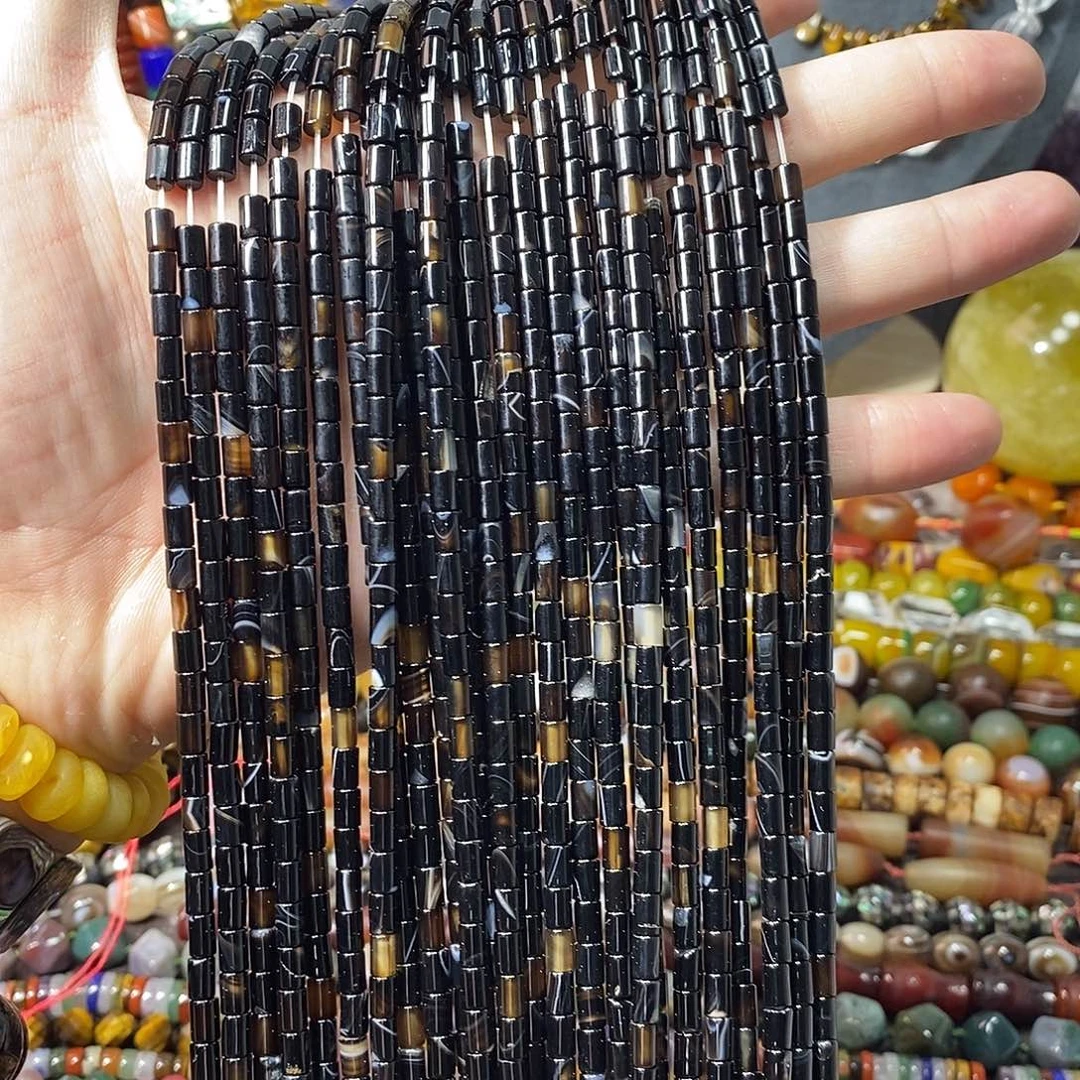 石英质玉未镶嵌，黑缠丝玛瑙圆管4×6mm，