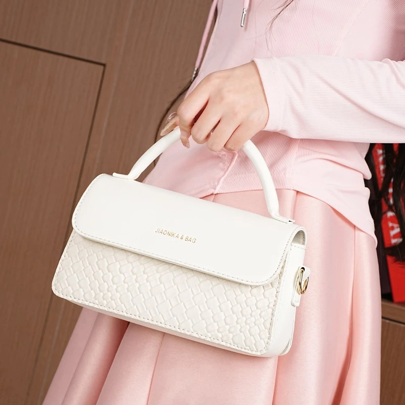 包包女2024新款潮夏季复古小方包小众百搭ins单肩包斜挎包通勤包