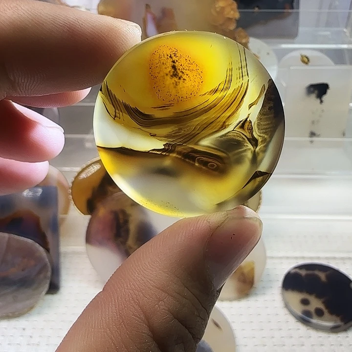 玛瑙/玉髓未镶嵌珠宝奇石